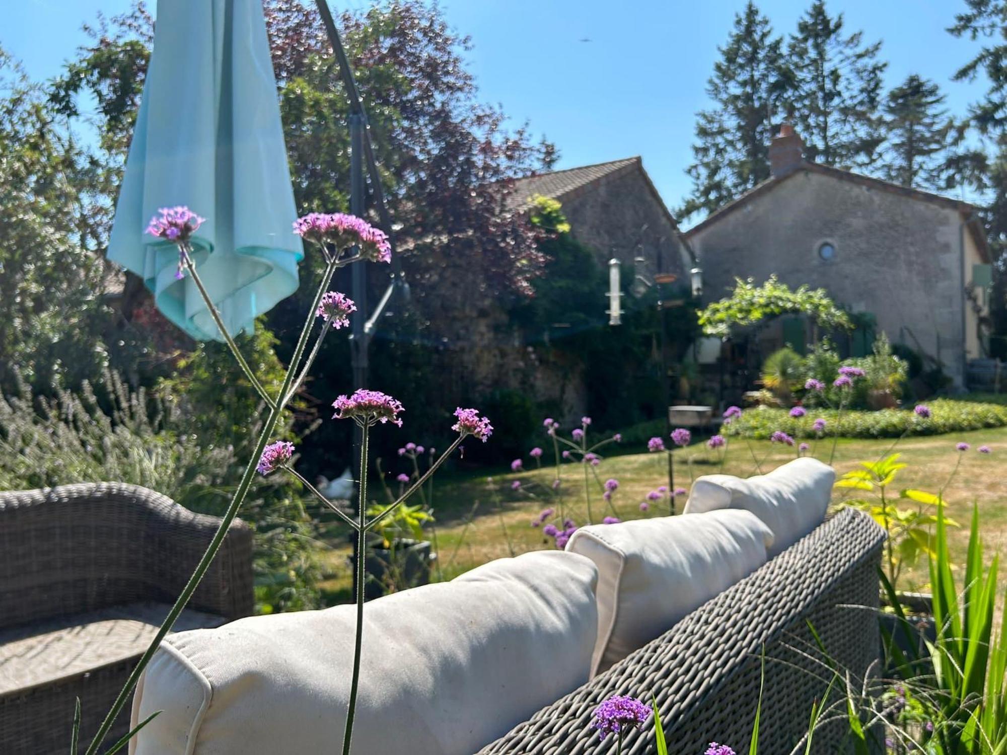 2 Chez Tabuteau Bed and Breakfast Plaisance  Buitenkant foto